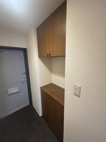 リヴェール滝山の玄関