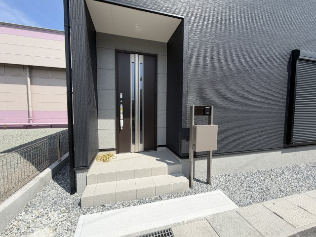 東山　新築一戸建てのエントランス