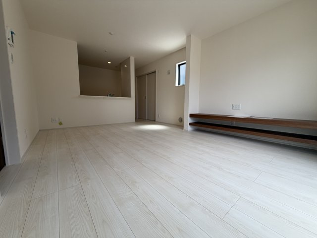 東山　新築一戸建ての居間・リビング