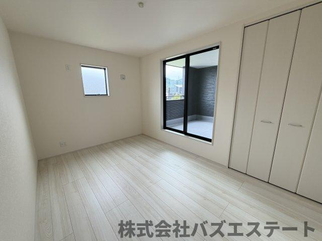 青山　新築一戸建ての洋室