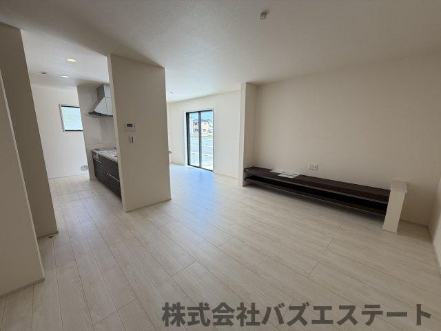勝原区山戸　新築一戸建ての居間・リビング