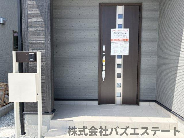 勝原区山戸　新築一戸建てのエントランス
