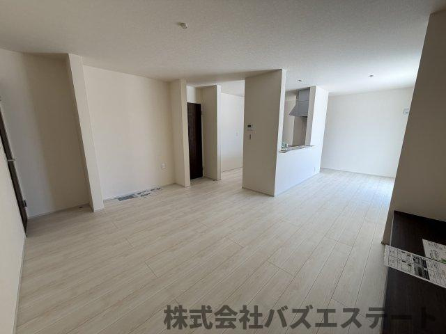 勝原区山戸　新築一戸建ての居間・リビング