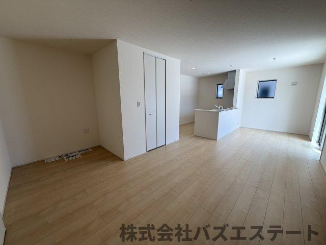 勝原区山戸　新築一戸建ての居間・リビング