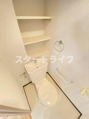 大阪市淀川区西三国２丁目の賃貸マンションのトイレ