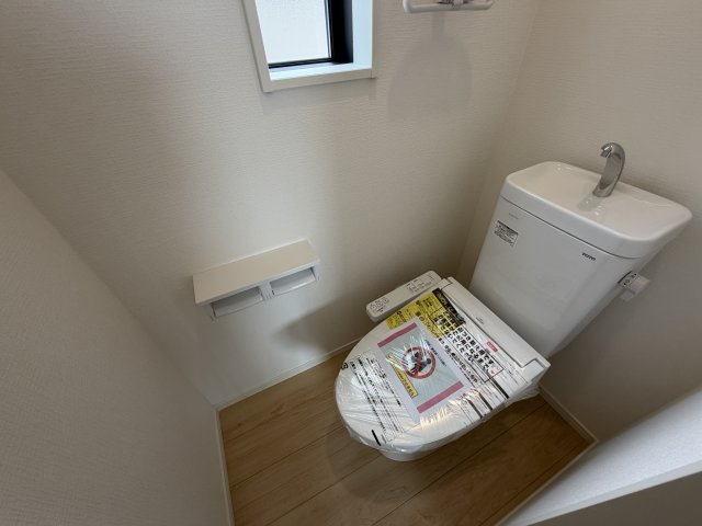 姫路市勝原区山戸の新築一戸建のトイレ