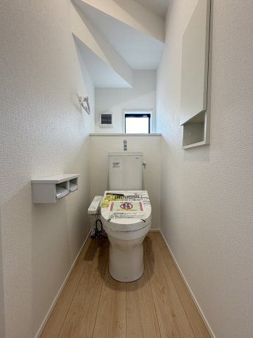 姫路市広畑区才の新築一戸建のトイレ