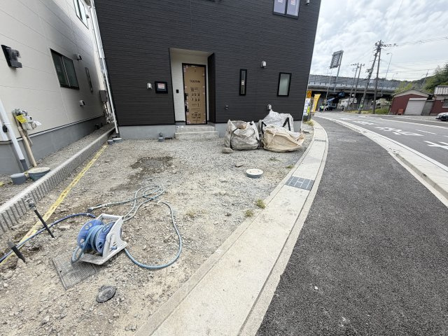 姫路市苫編の新築一戸建の駐車場