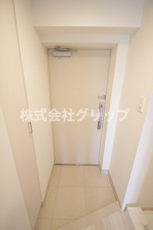 阪東橋KNOTSの玄関