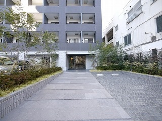 ライジングプレイス川崎の外観