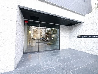 ライジングプレイス川崎のエントランス