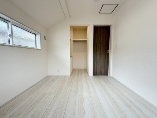 大枝北沓掛町3丁目の洋室|２４時間見学ご予約受付中です！（R8.9撮影）