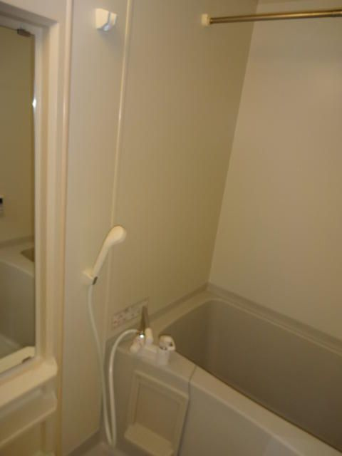 スカーラ武蔵小山の浴室|日々の疲れを癒すお風呂付です