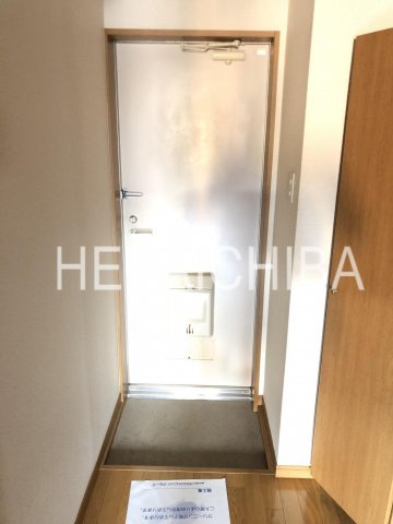 セントアイヴィス向島の玄関
