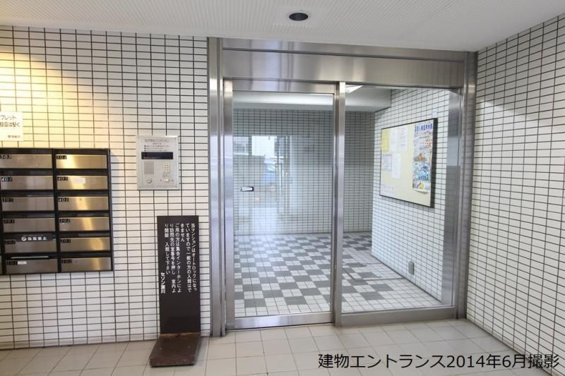 セゾン深川のエントランス