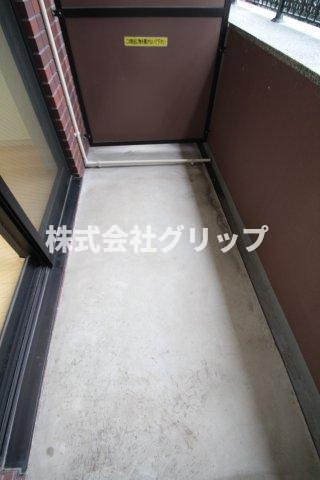 グリフィン横浜・西口壱番館のバルコニー