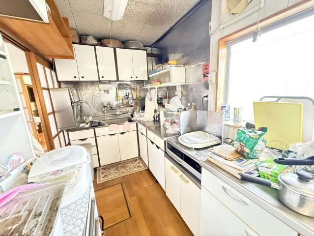 大洗町磯浜町中古物件のキッチン