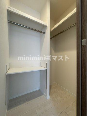 旧　スプランディッド本町東DUEの収納