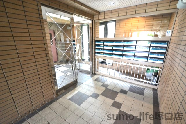 ボンシックコロニー Ⅱ番館のロビー