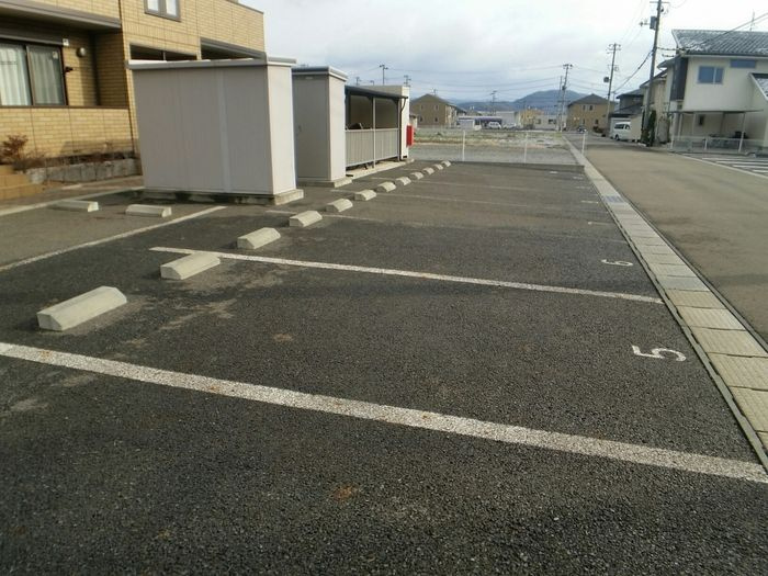 サンフラワーＹの駐車場