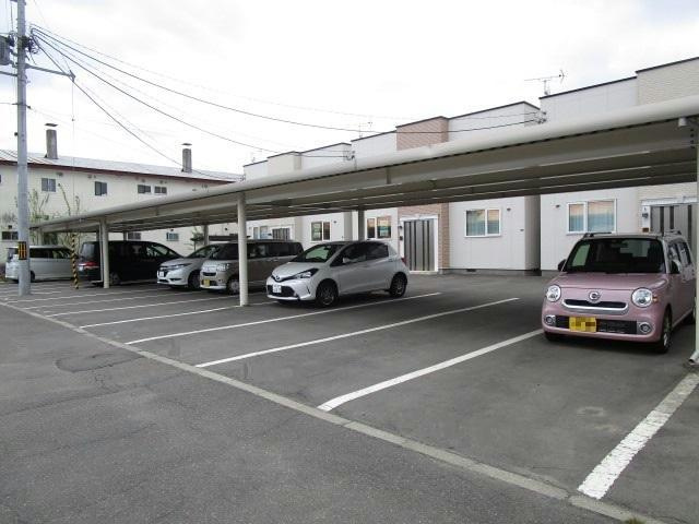 ベルジュ162の駐車場