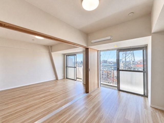グランドメゾン西新井の居間・リビング|ドキドキの新生活も、安心してスタート。ぴったりの住まいを見つけませんか？クランディアが一緒に住まい選びをサポートします‼　まずは、お気軽にお問合せください　＃クランディア