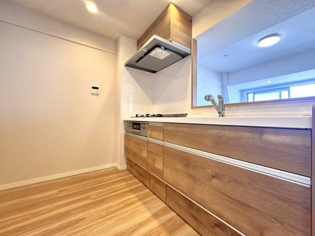 グランドメゾン西新井のキッチン|ドキドキの新生活も、安心してスタート。ぴったりの住まいを見つけませんか？クランディアが一緒に住まい選びをサポートします‼　まずは、お気軽にお問合せください　＃クランディア