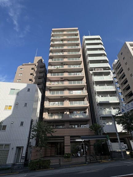 クリオ千駄木動坂の外観|平成１７年築の耐震基準適合マンション、クリオ千駄木動坂は即日現地案内可能となっておりますので、お気軽にお問い合わせください！
