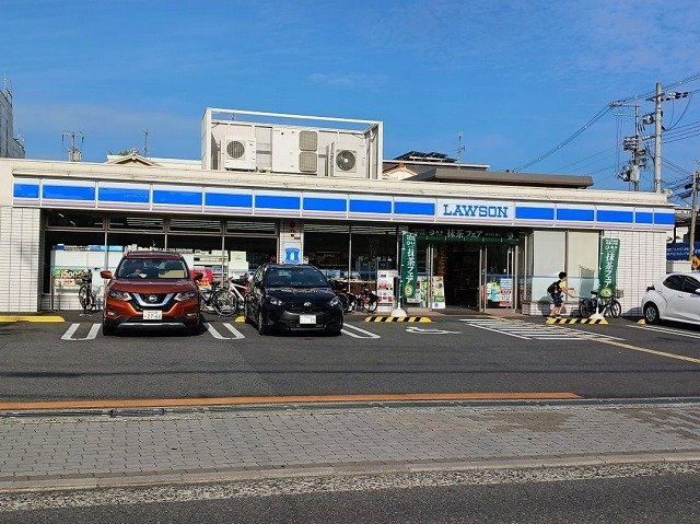ヒカルサ大阪巽西の周辺|ローソン　巽中四丁目店まで330m