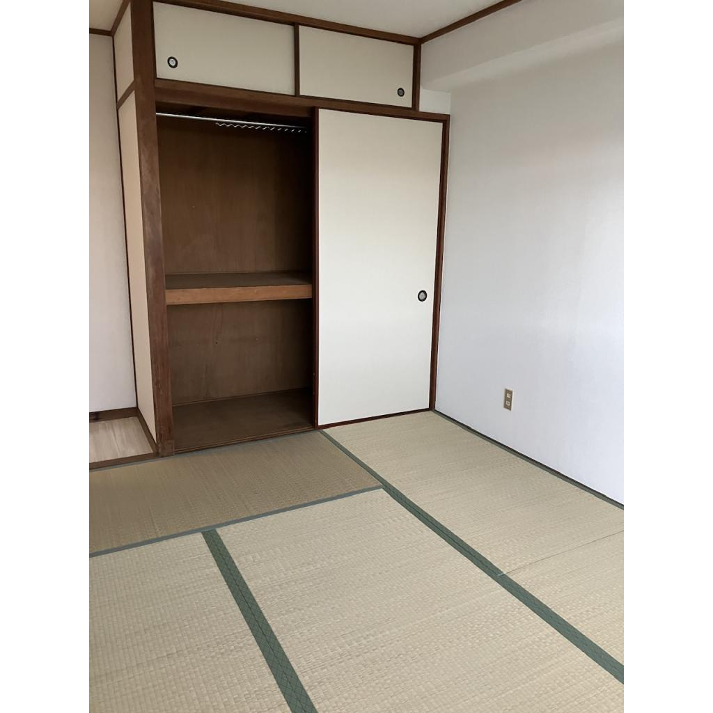 高井田ランプハウスの収納