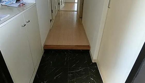 朝日プラザ新蒲田の玄関