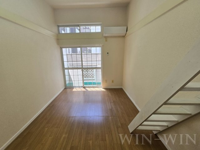 コスモ21有楽の居間・リビング|イメージ（同建物内別部屋の写真です）