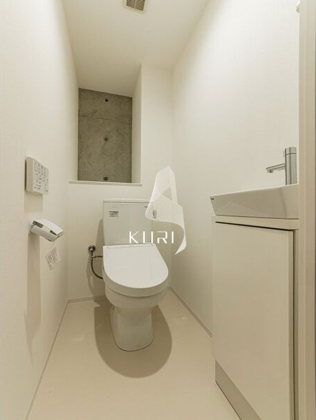LINEAR STYLE (リニア・スタイル)のトイレ