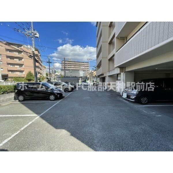 アビタシオン橋本Ⅰの駐車場