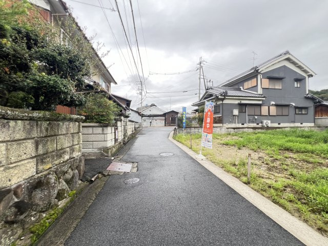 北葛城郡広陵町三吉　全2区画の前面道路含む現地写真