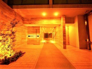 クレイシア横濱阪東橋の外観
