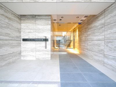 クレイシア横濱阪東橋のエントランス