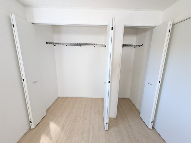 阿見町上長　第1　新築戸建ての収納|大容量のクローゼットを完備。衣類から季節家電までスッキリ片付き、空間を有効活用できます。