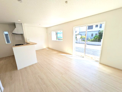 阿見町上長　第1　新築戸建ての居間・リビング