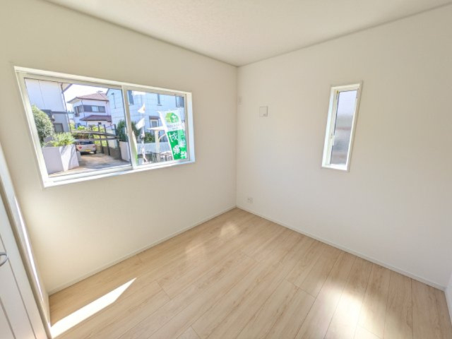 阿見町上長　第1　新築戸建ての洋室|陽当たりの良い明るい洋室。
お子様の成長に合わせて、学習部屋や趣味の部屋など、多目的にフレキシブルに活用できます。