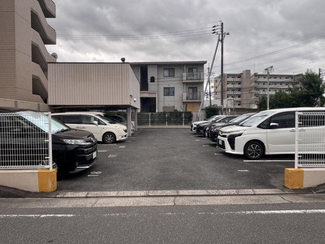 エクセレンス茨木の駐車場|駐車場があります