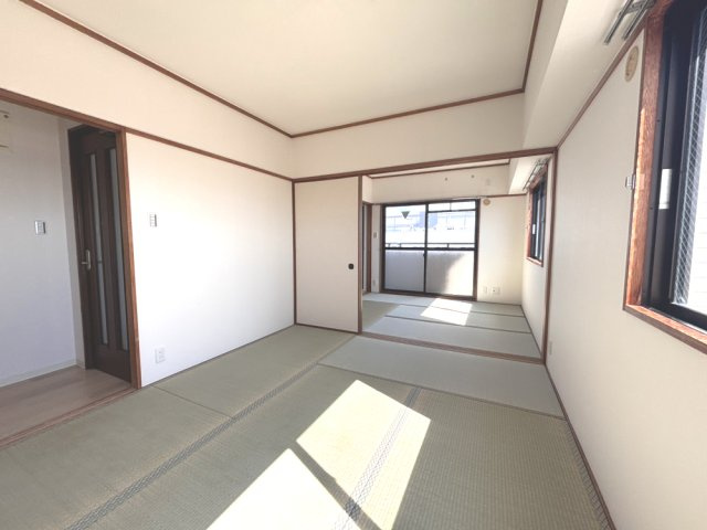 エクセレンス茨木の和室|和室ならではの温かな和の空間で寛ぎの時間を過ごせます
