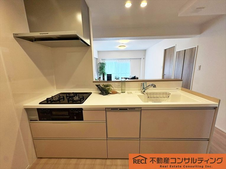 ファミール東灘のキッチン|全居室収納付きで収納豊富！