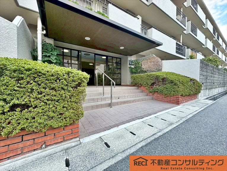 ファミール東灘の玄関