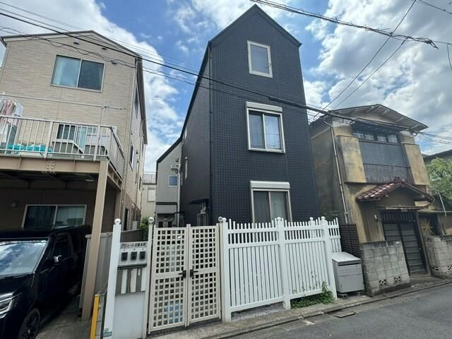 アジュール目黒本町の外観
