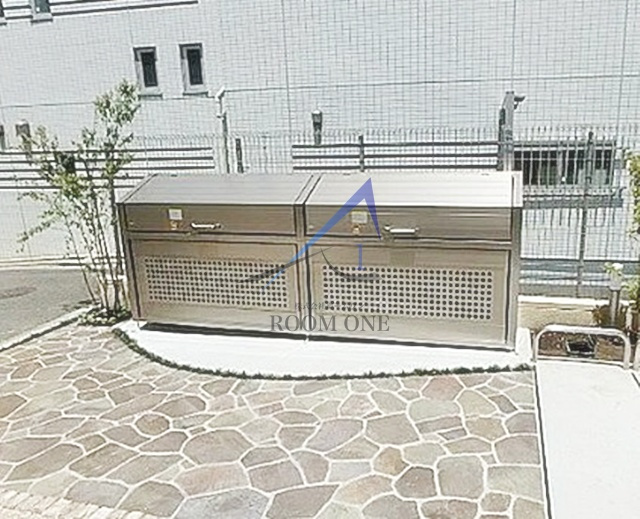 ベストクイーン上野毛のその他共用部分|敷地内ごみ置き場です。