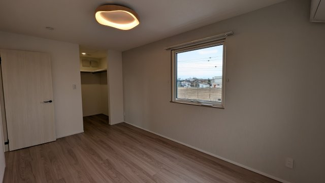 【釧路市花園町】太陽光×全室エアコンで年中お得＆快適な4LDK♪の洋室|※写真は同一プランの施工例（イメージ）です。実際の内装カラーや設備等は異なる場合がございます。