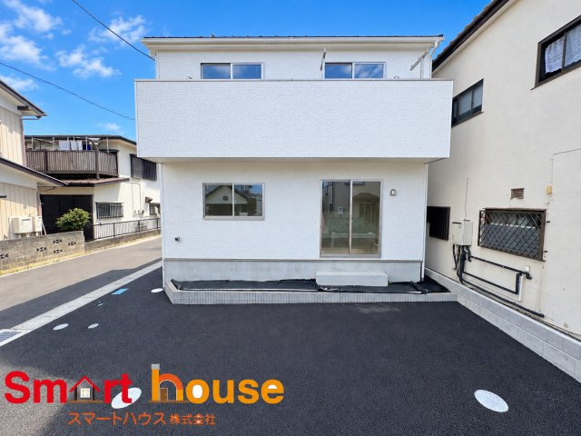 海老名市今里第8の外観|閑静な住宅街に堂々登場！ナチュラルで温かみのある木目調の内装も魅力です。土日祝日即日ご案内可能です♪