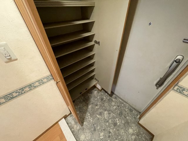 サンシャインVの玄関