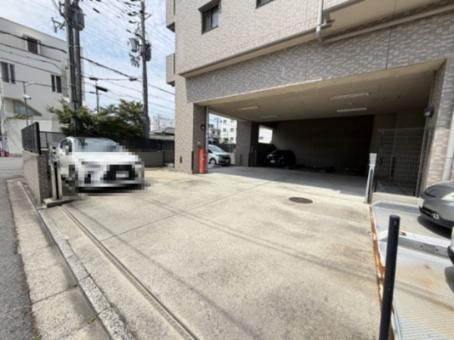 姫路市北条口４丁目の中古マンションの駐車場